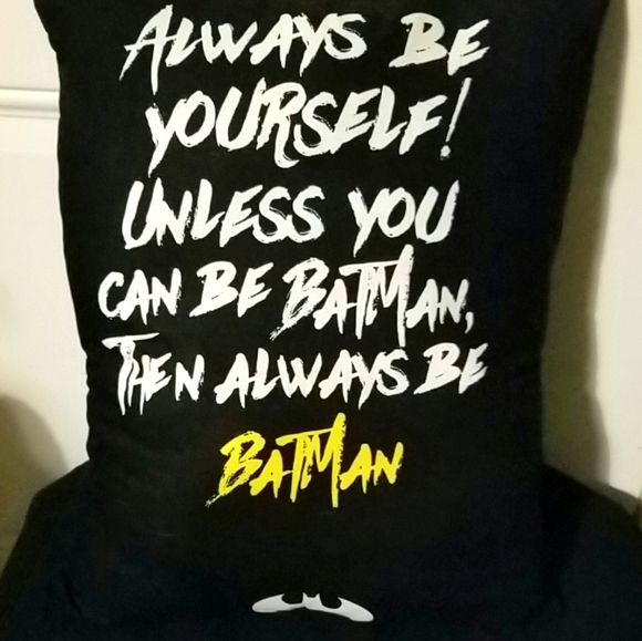 Handmade Batman pillow - Picture 1 of 2